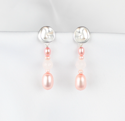 Banket ørestikker m. rosa ferskvandsperler