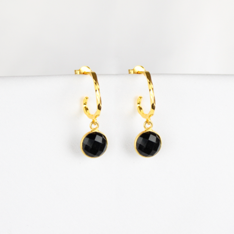 Rustikke creoler  med sort onyx-sten