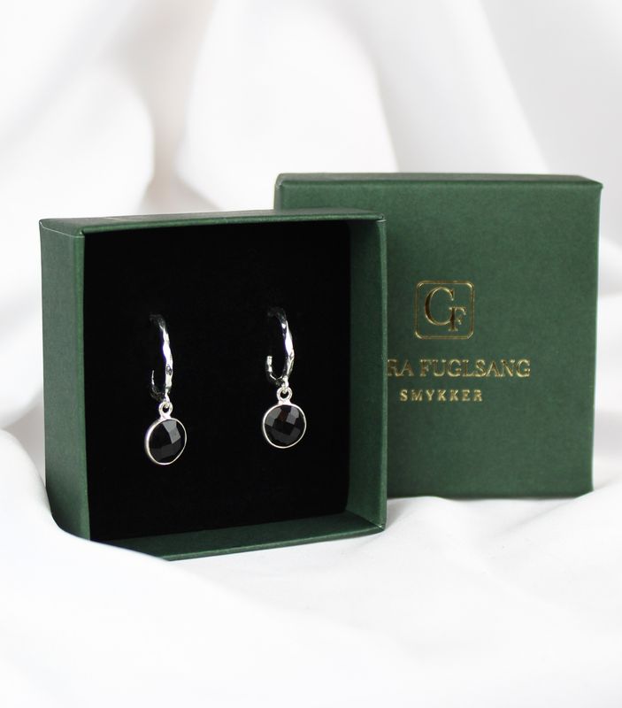 Rustikke creoler  med sort onyx-sten