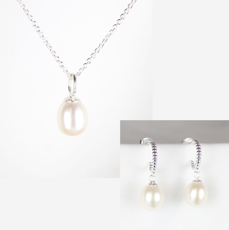 Smykkesæt - Sølv med hvide ferskvandsperler kugle reoler