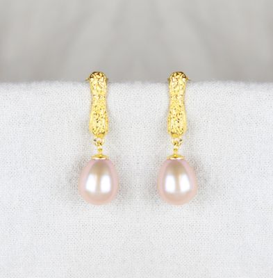 Aflange rustikke rosa perleøreringe