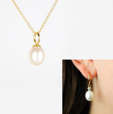 Smykkesæt - forgyldt med hvide ferskvandsperler &amp; rhinsten