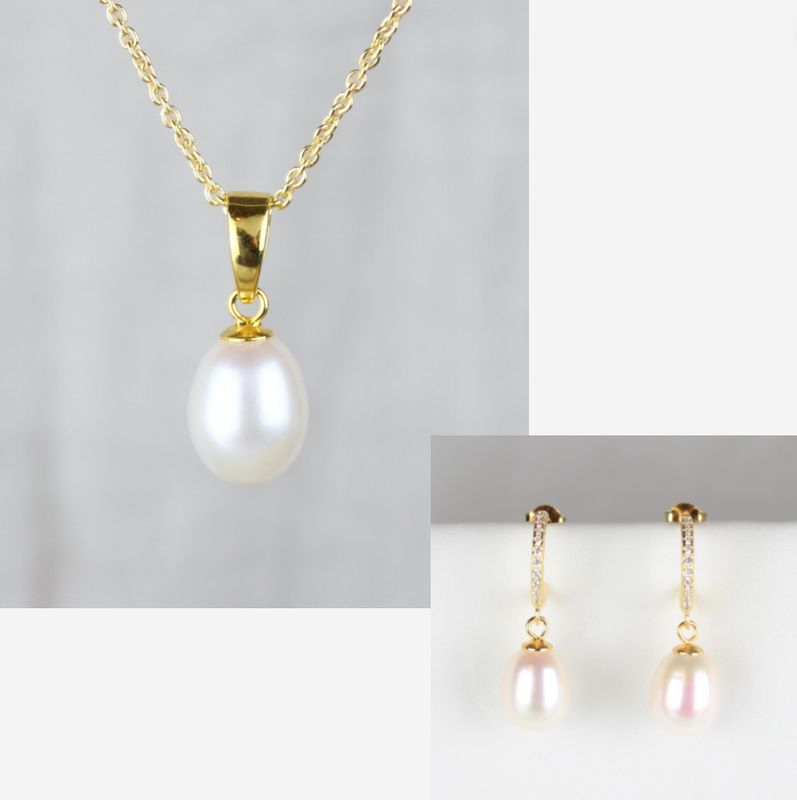 Smykkesæt - forgyldt med hvide ferskvandsperler &amp; rhinsten creoler