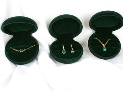 Smykkesæt - grøn onyx sten (forgyldt)