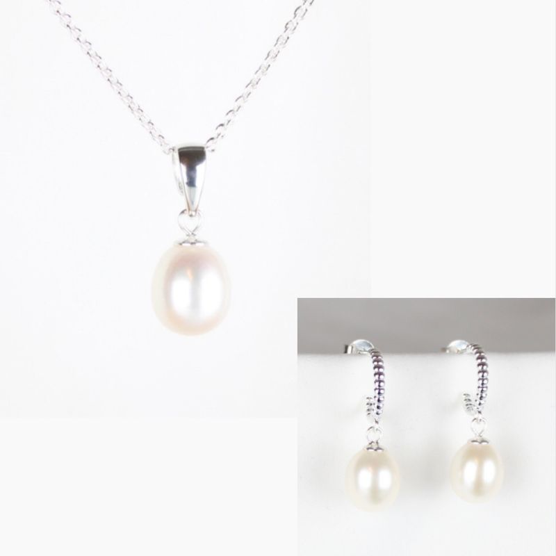 Smykkesæt - Sølv med hvide ferskvandsperler &amp; kugle creoler