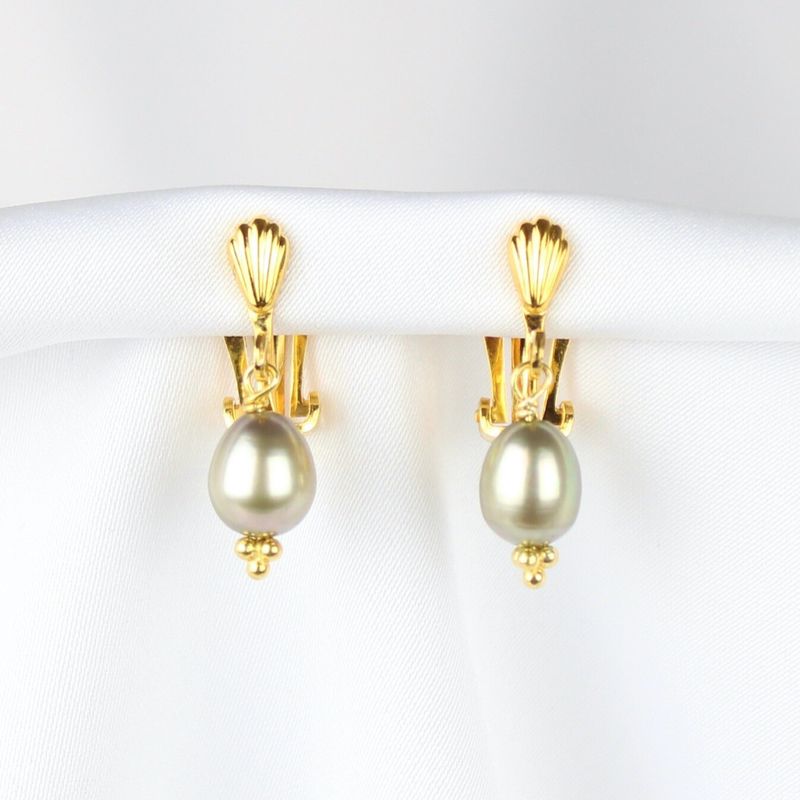 Clips øreringe m. grønne ferskvandsperler