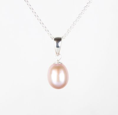 Rosa ferskvandsperle halskæde