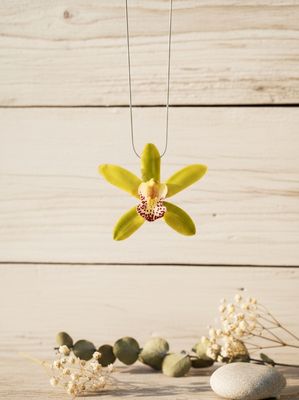Collar orquídea verde