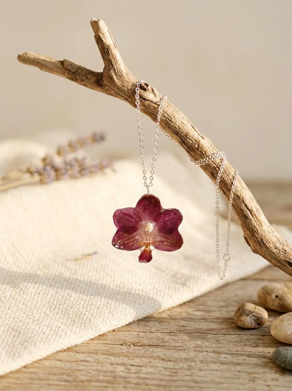Collar orquídea morada