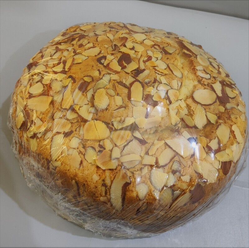Butter Cake with Almonds