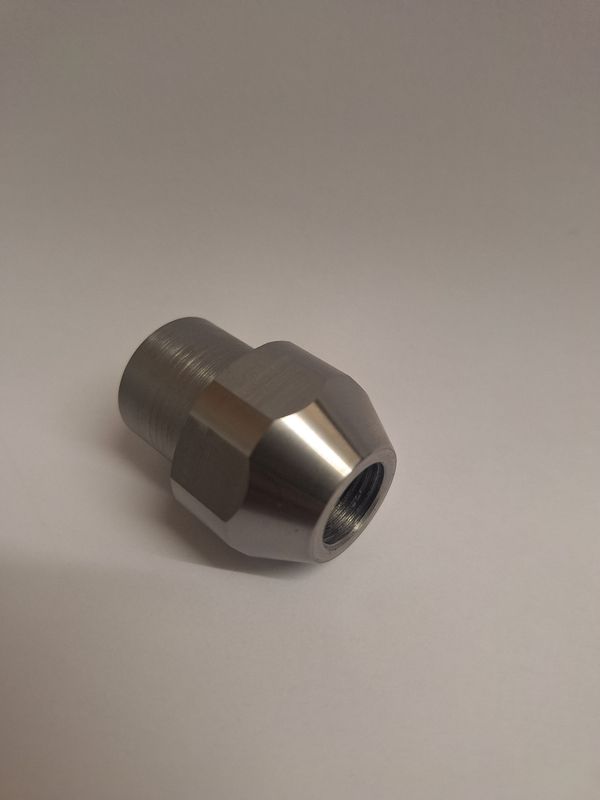 M16x1.5mm Right Hand Weld In Threaded Tube Adaptor with hex