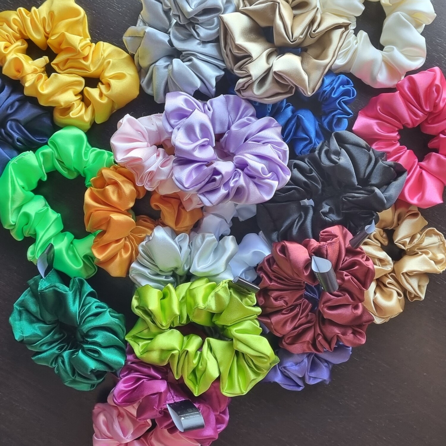 Scrunchie de cetim luxuoso