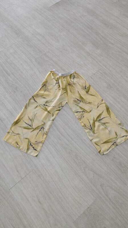 Broek met bloemen