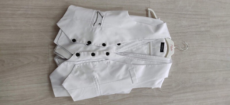 Gilet wit met knopen