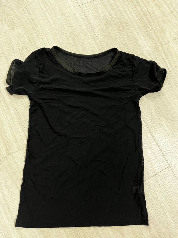 T-shirt, zwart mesh (1)