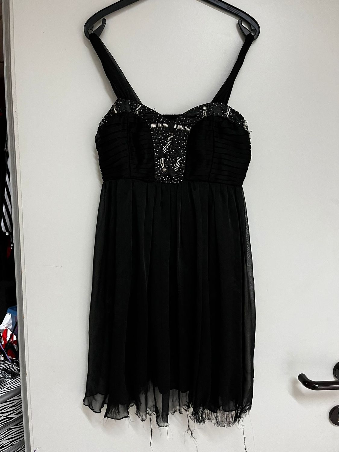 Kleed, zwart met diamanten (2)