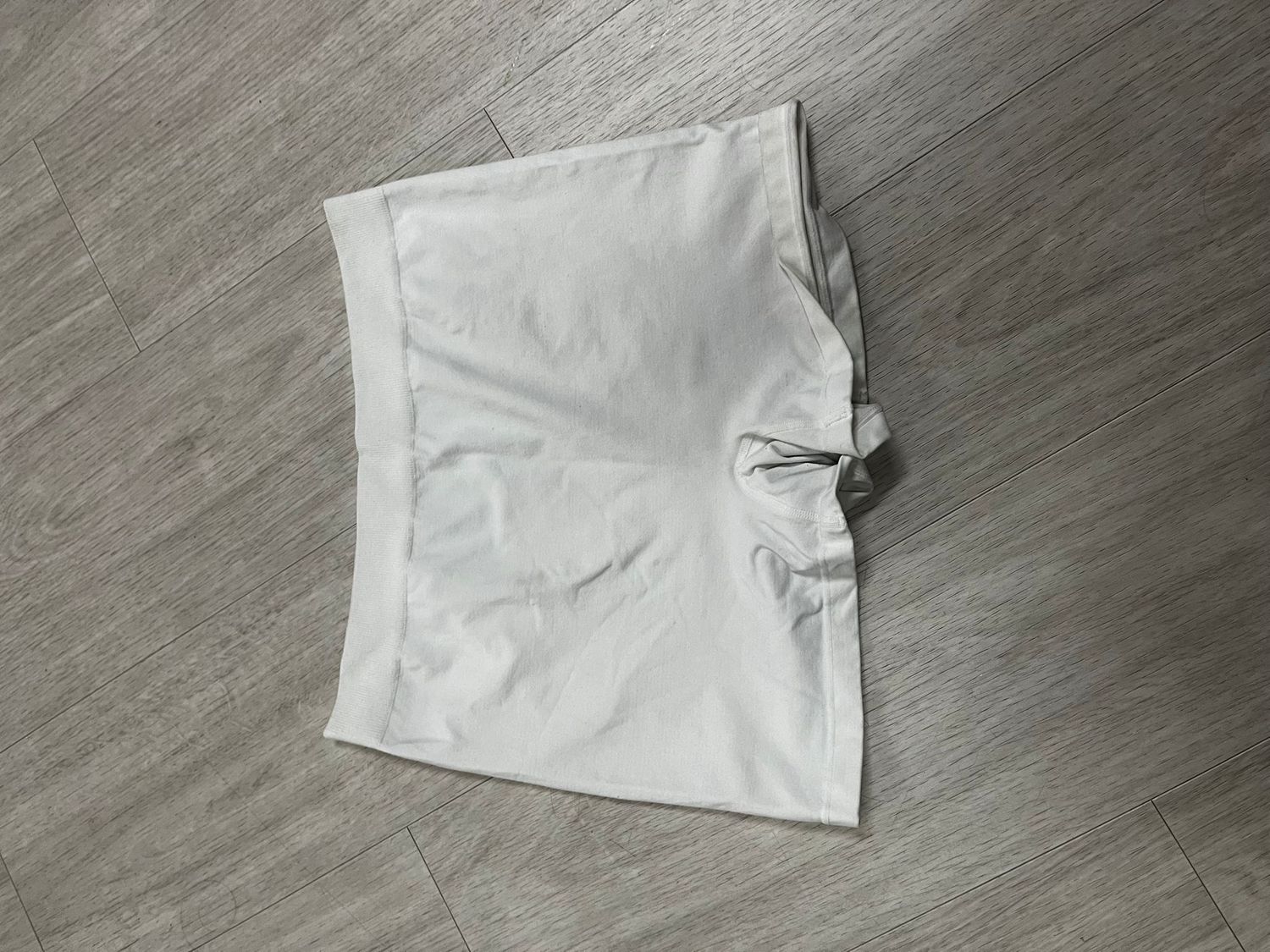 Short, wit (2)