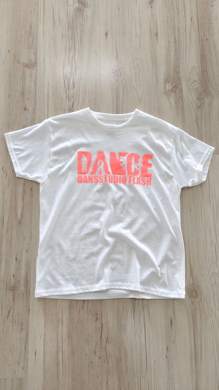 Witte t shirt met logo in glitter - verschillende kleuren!
