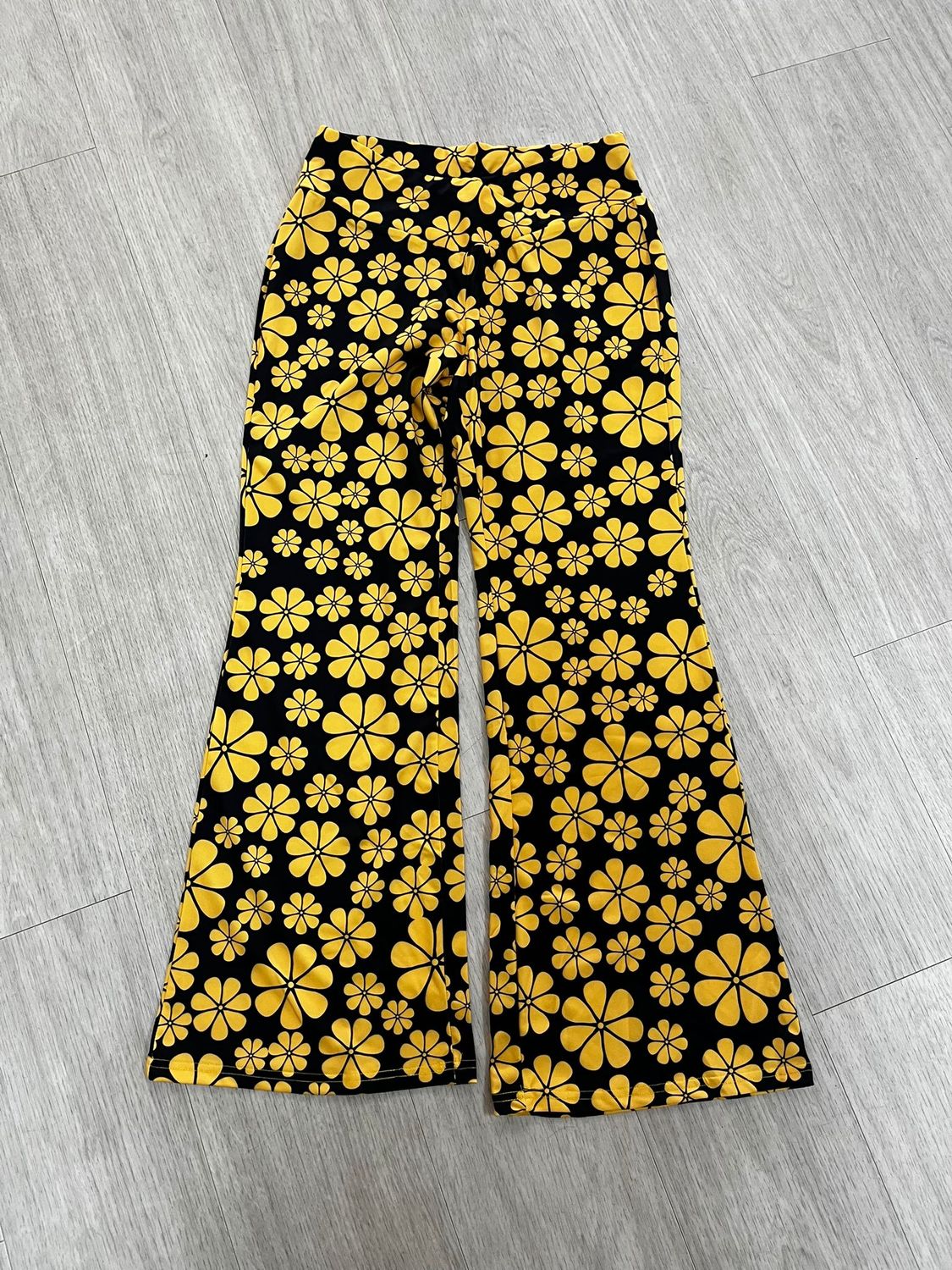 Broek, bloemen (1) Broek, bloemen (1)