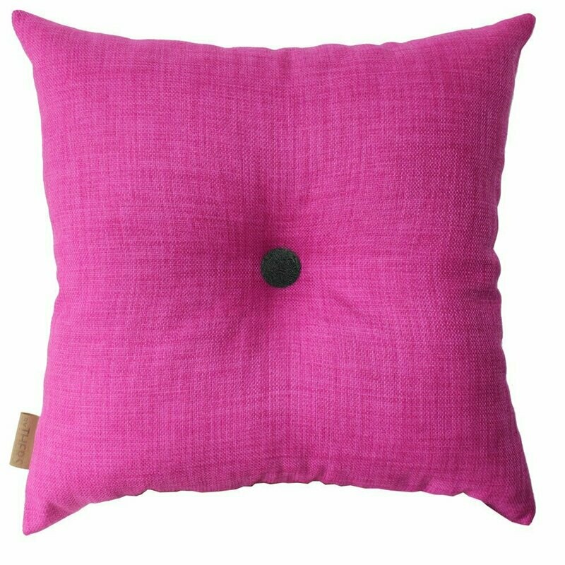 Pink pude med knap
