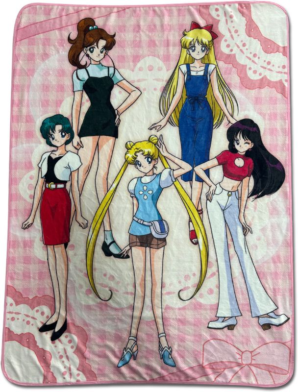 Sailor Moon Star S - Main Character Group Throw Blanket