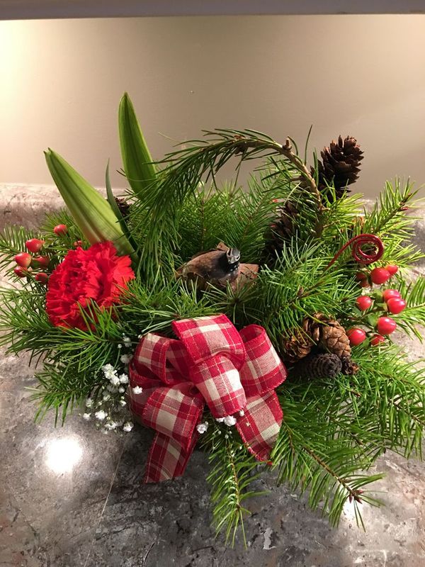 Christmas Table Arrangement