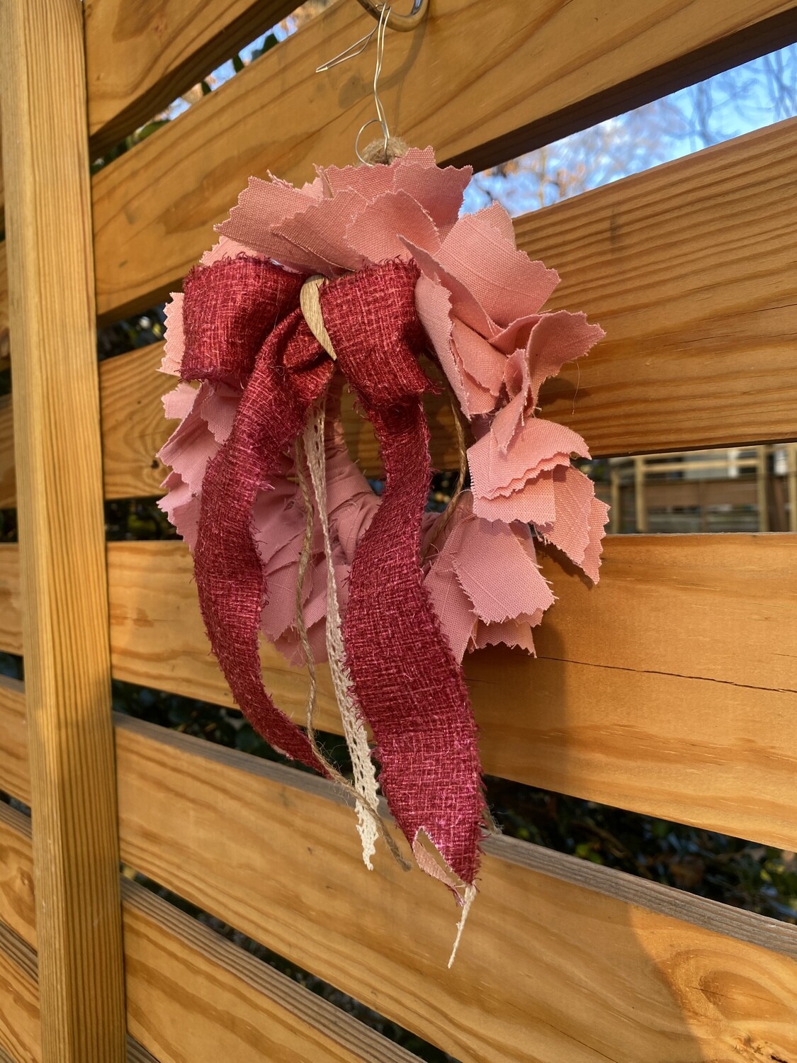 Mini Round Fabric Wreath (Pink)