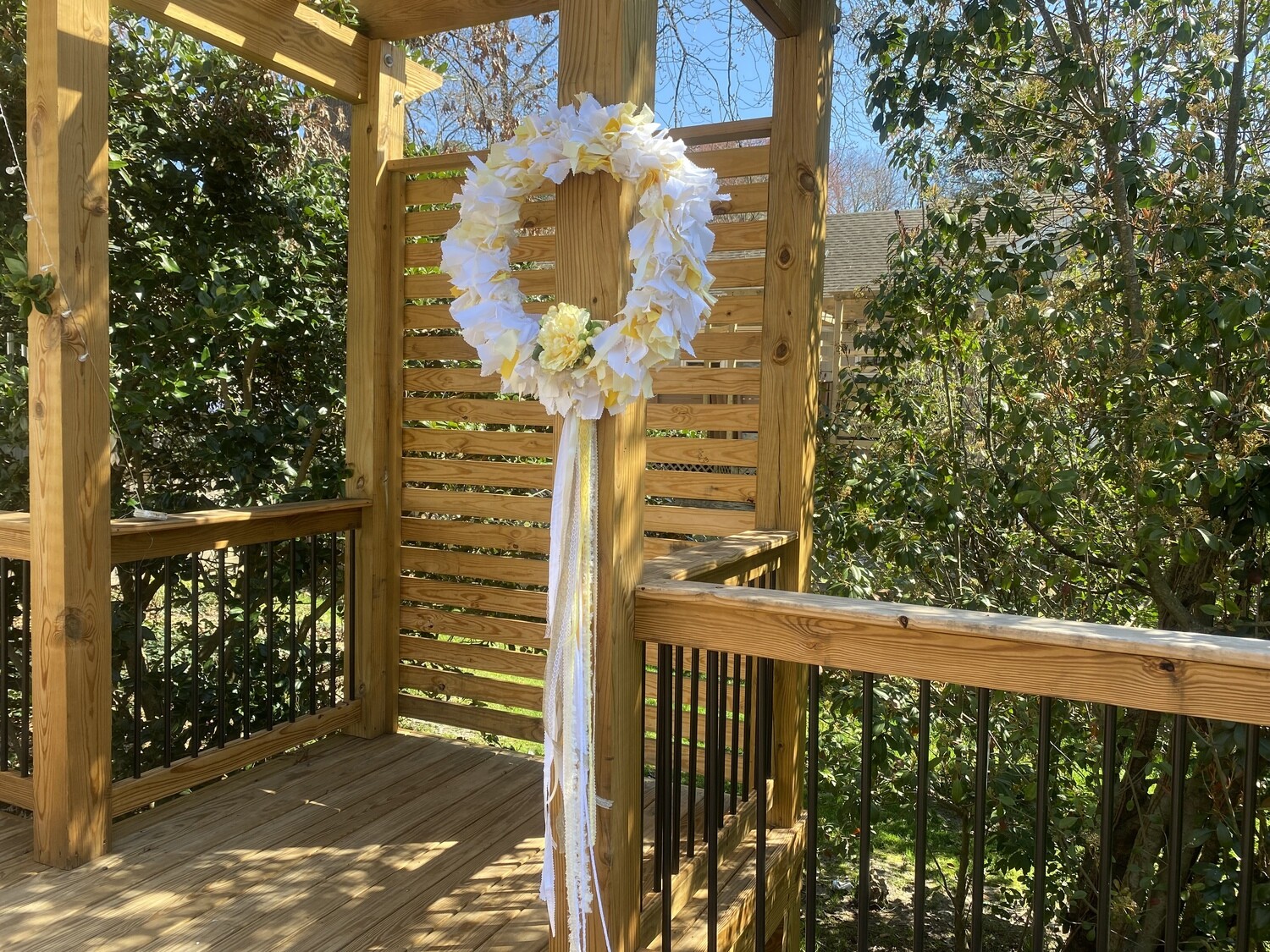 Sprinkles of Sunshine Full Size (22&quot;) Round Yellow and White Fabric Wreath with Detachable Multi-Layered Flowing Ribbon Bow