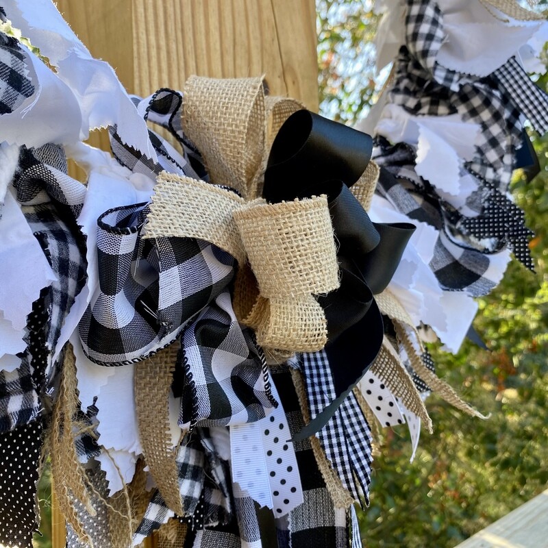 Classic Old Fashioned Black & White with Burlap Full Size (22") Fabric Wreath with Detachable Multi-Layered Flowing Ribbon Bow