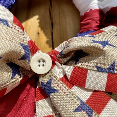 Patriotic Mini Round Fabric Wreath (with Detachable Multi-Layered Bow and Flowing Tail)