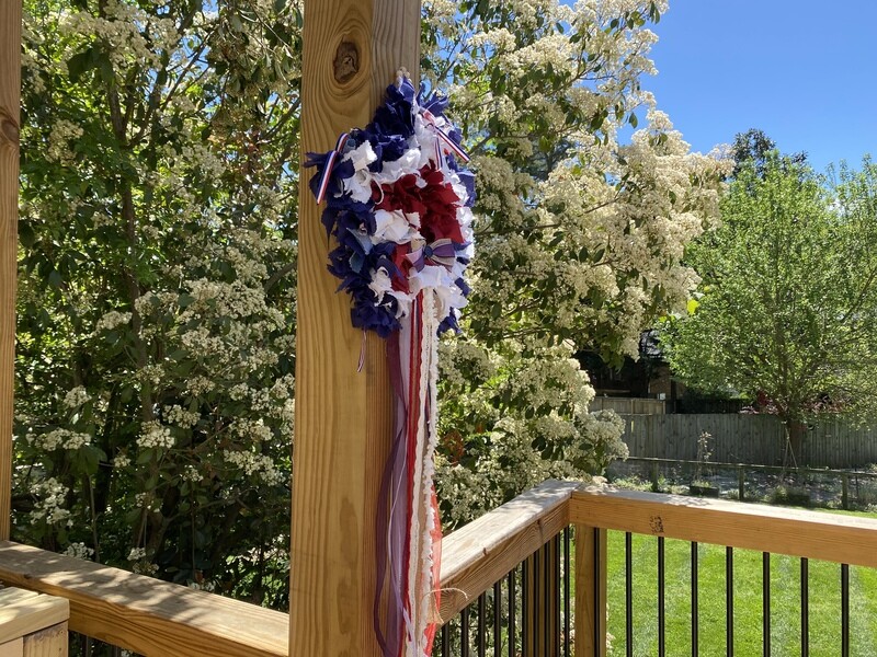 Patriotic “American Star” Fabric Wreath (with Detachable Multi-Layered Bow and Flowing Tail)