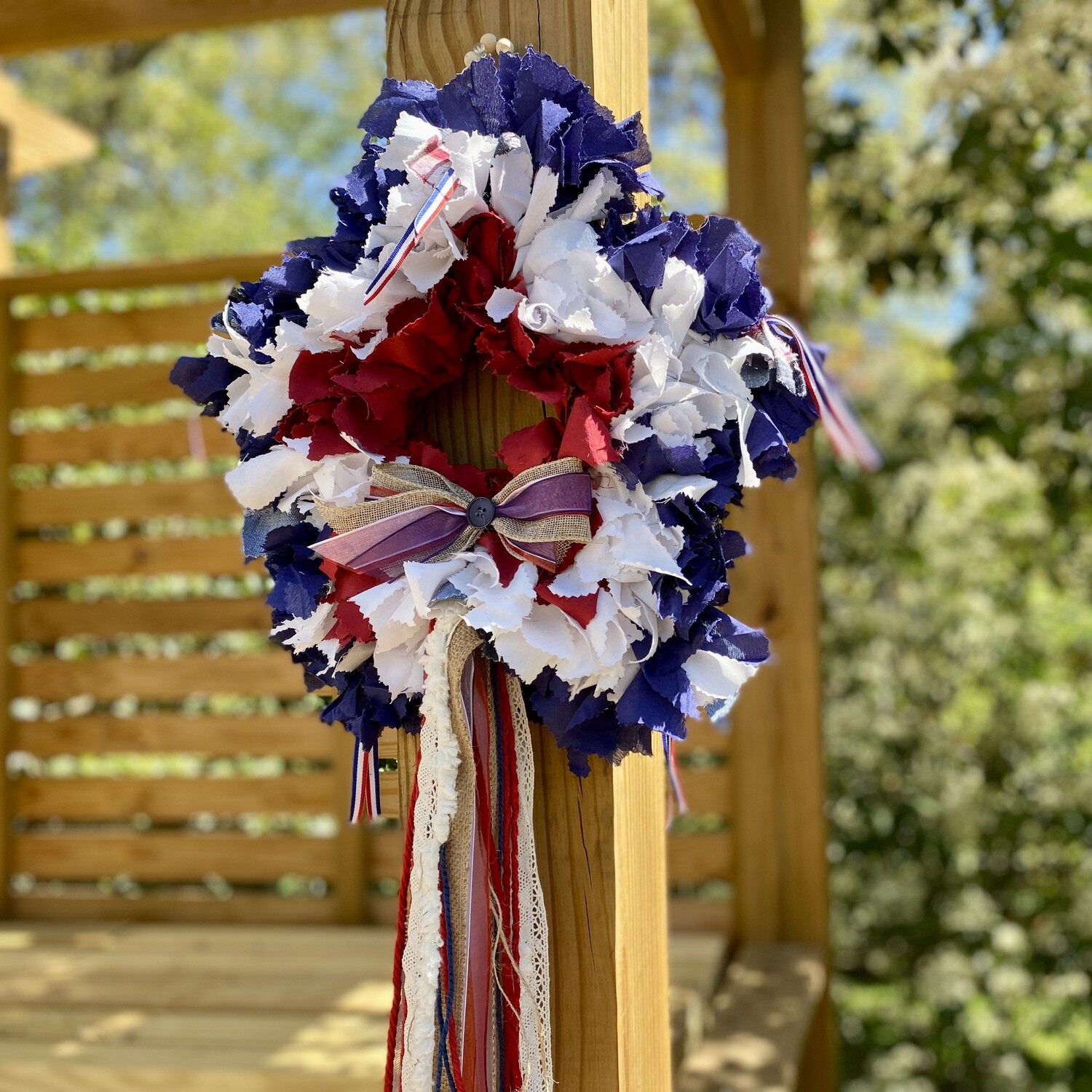 Patriotic “American Star” Fabric Wreath (with Detachable Multi-Layered Bow and Flowing Tail)