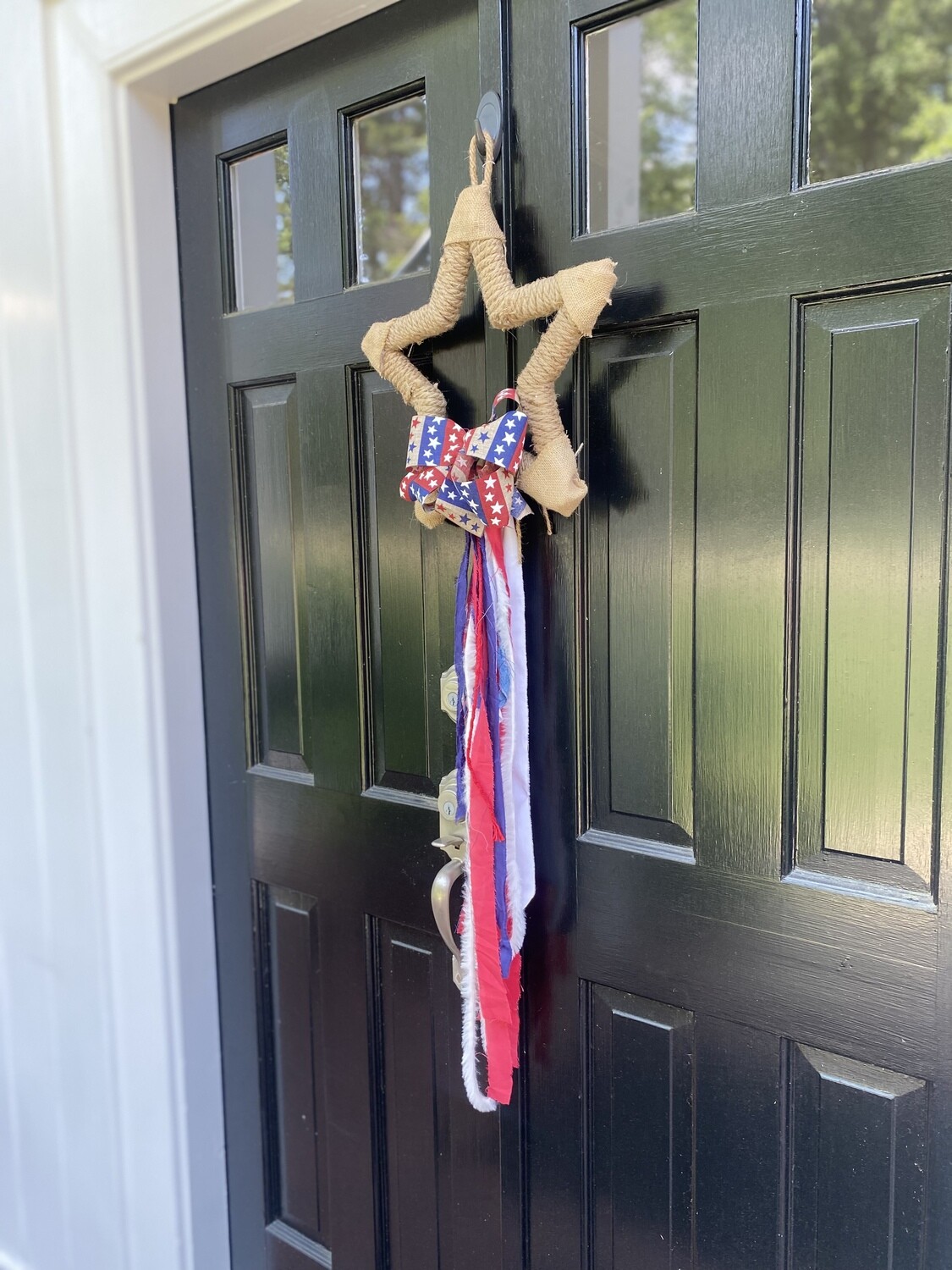 Patriotic “American Star” Wood, Rope, &amp; Burlap Wreath (with Detachable Multi-Layered Bow and Flowing Tail)