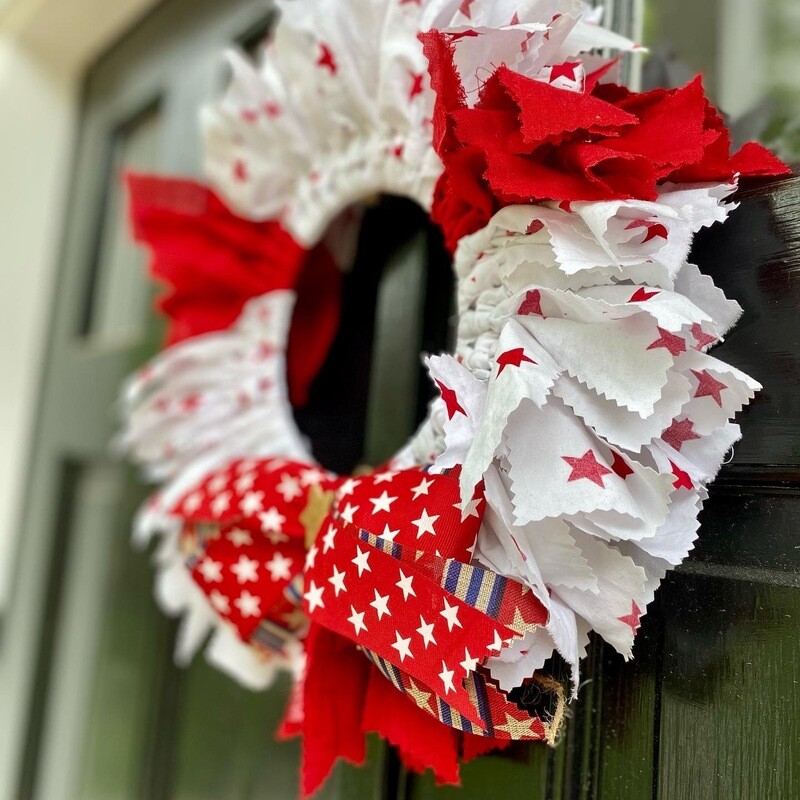 14" Red and White Stars Rustic Fabric Rag Wreath with Detachable Patriotic Bow