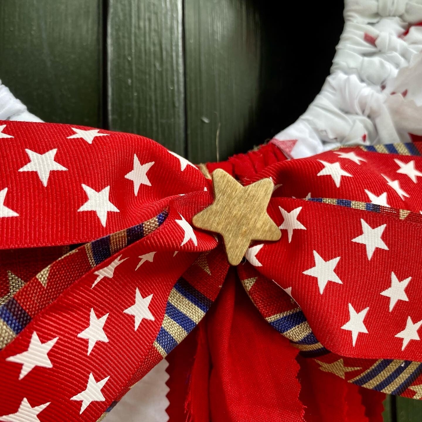 14" Red and White Stars Rustic Fabric Rag Wreath with Detachable Patriotic Bow