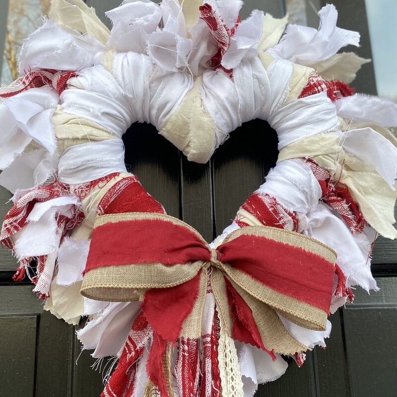 Old Fashioned Heart Rag Wreath with Bow (Neutral with Red) Large