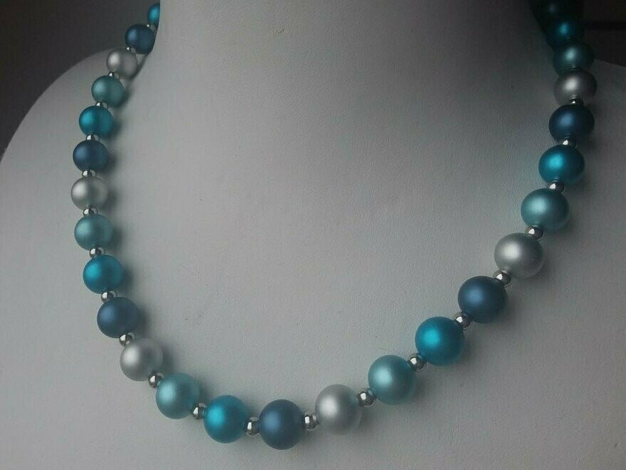 Sehenswerte Aluminium Kette / Kugelform in Blau / Silber