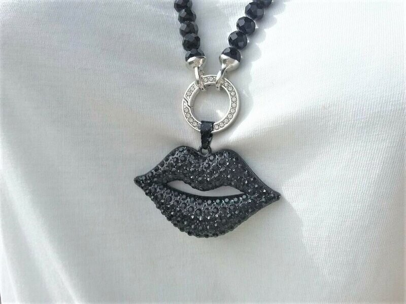 XXL Schwarzer Kuss Mund Anhänger XXL Schwarzer Kuss Mund Anhänger