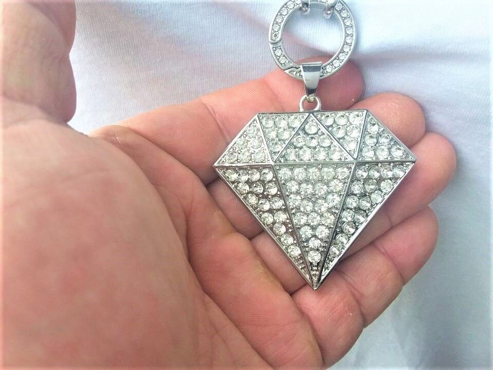 Edler XXL Diamant Anhänger mit Steinen