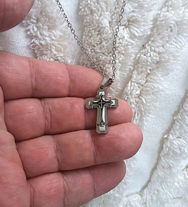 Mega Kreuz in silber mit Kette