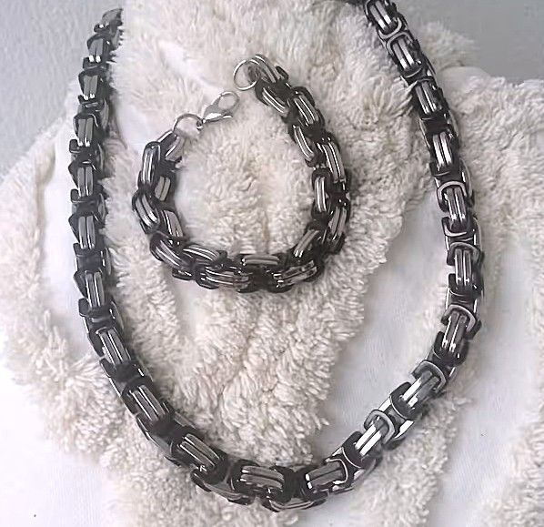 Massive Königskette + Armband 12 mm in schwarz / silber Massive Königskette + Armband 12 mm in schwarz / silber