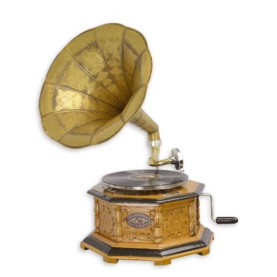 Ein edles achteckiges Grammophon Ein edles achteckiges Grammophon