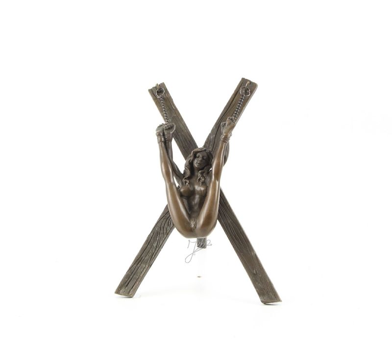 Erotische Bronzefigur, weiblicher Akt, Erotikfigur, Sinnlichkeit,BDSM