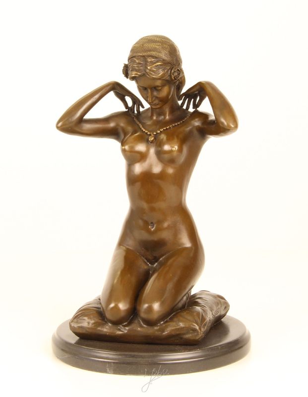 Erotische Bronzefigur,Sinnlichkeit, weiblicher Akt, Erotikfigur, Nacktfigur