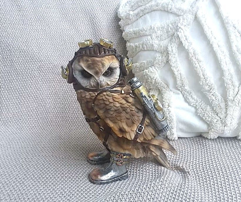 Steampunk Eule mit Raketenantrieb