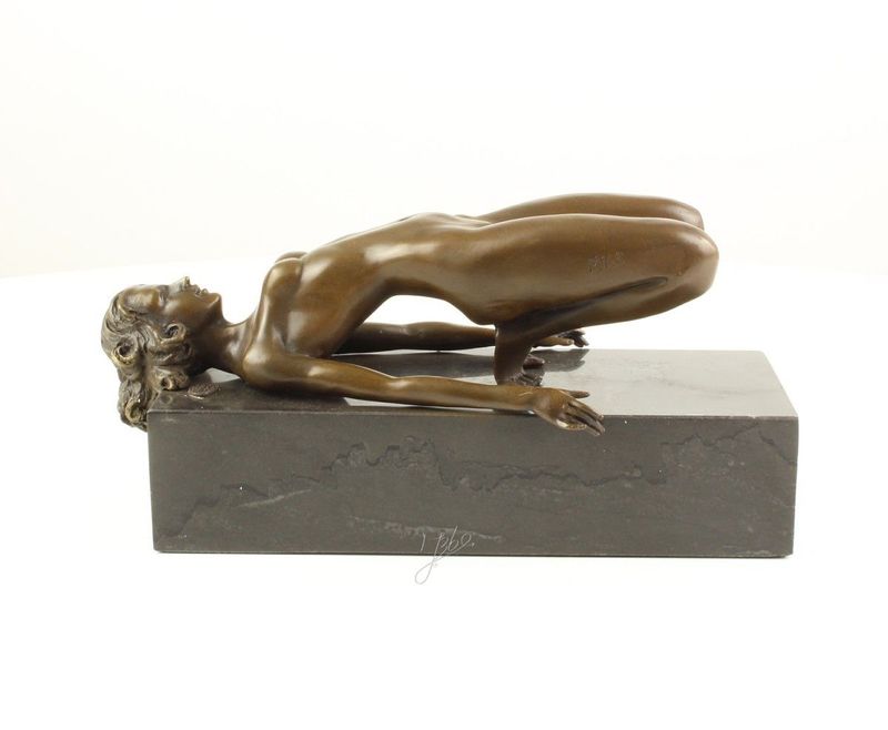 Erotische Bronzefigur, Sinnlichkeit, weiblicher Akt, Erotikfigur, Nacktfigur
