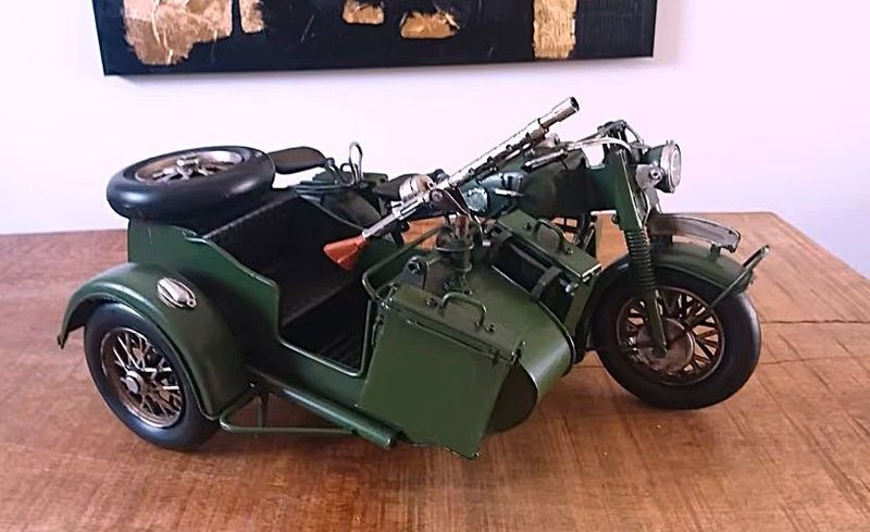 Großes Militär Motorrad Modell mit Beiwagen, handgefertigt, Biker