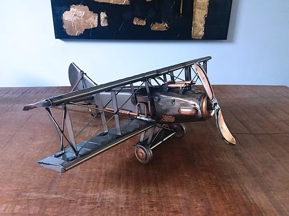 Großes Doppeldecker Flugzeug Modell, Flieger, Kriegsgerät Großes Doppeldecker Flugzeug Modell, Flieger, Kriegsgerät