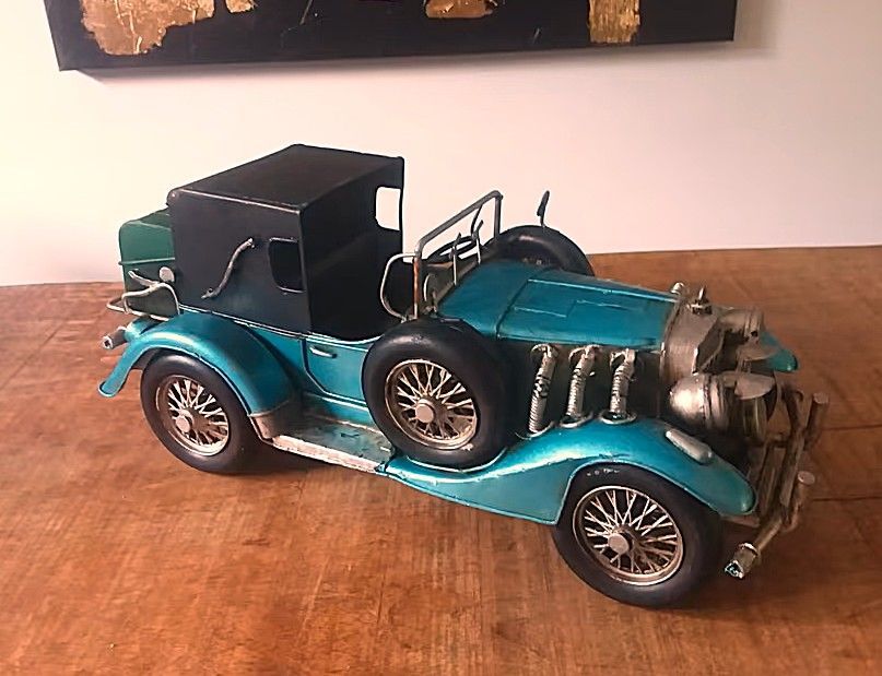 Großes Oldtimer Modell, handgefertigt, Auto, Rennfahrzeug, Dekoration Großes Oldtimer Modell, handgefertigt, Auto, Rennfahrzeug, Dekoration