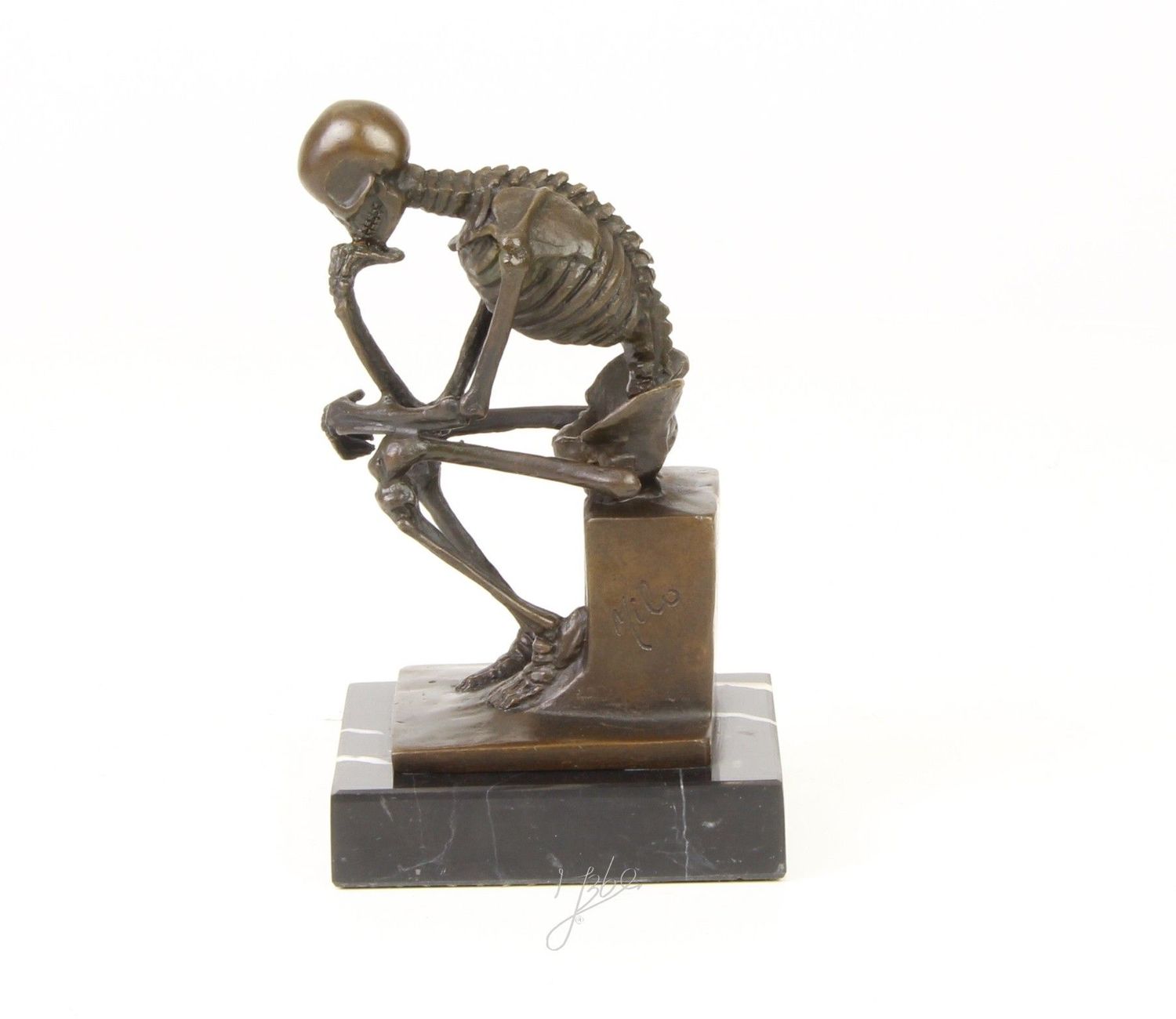 Eine Bronzeskulptur des skelettierten Denkers, Skull, Totenkopf Eine Bronzeskulptur des skelettierten Denkers, Skull, Totenkopf